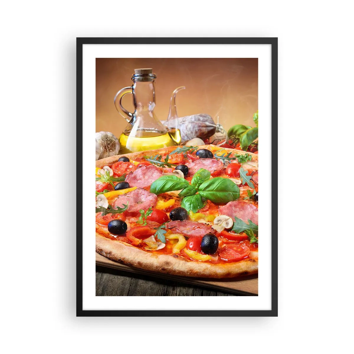 Affisch i svart ram - Aptitretande pizza med oliver och örter på ett träbord - 50x70cm - Med riktig italiensk smak - Modern väggdekoration för vardagsrum och sovrum ARTTOR