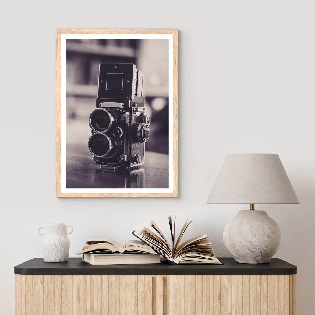 Affisch i ram av ljusek - Ett gammalt fotografis magi - 50x70 cm