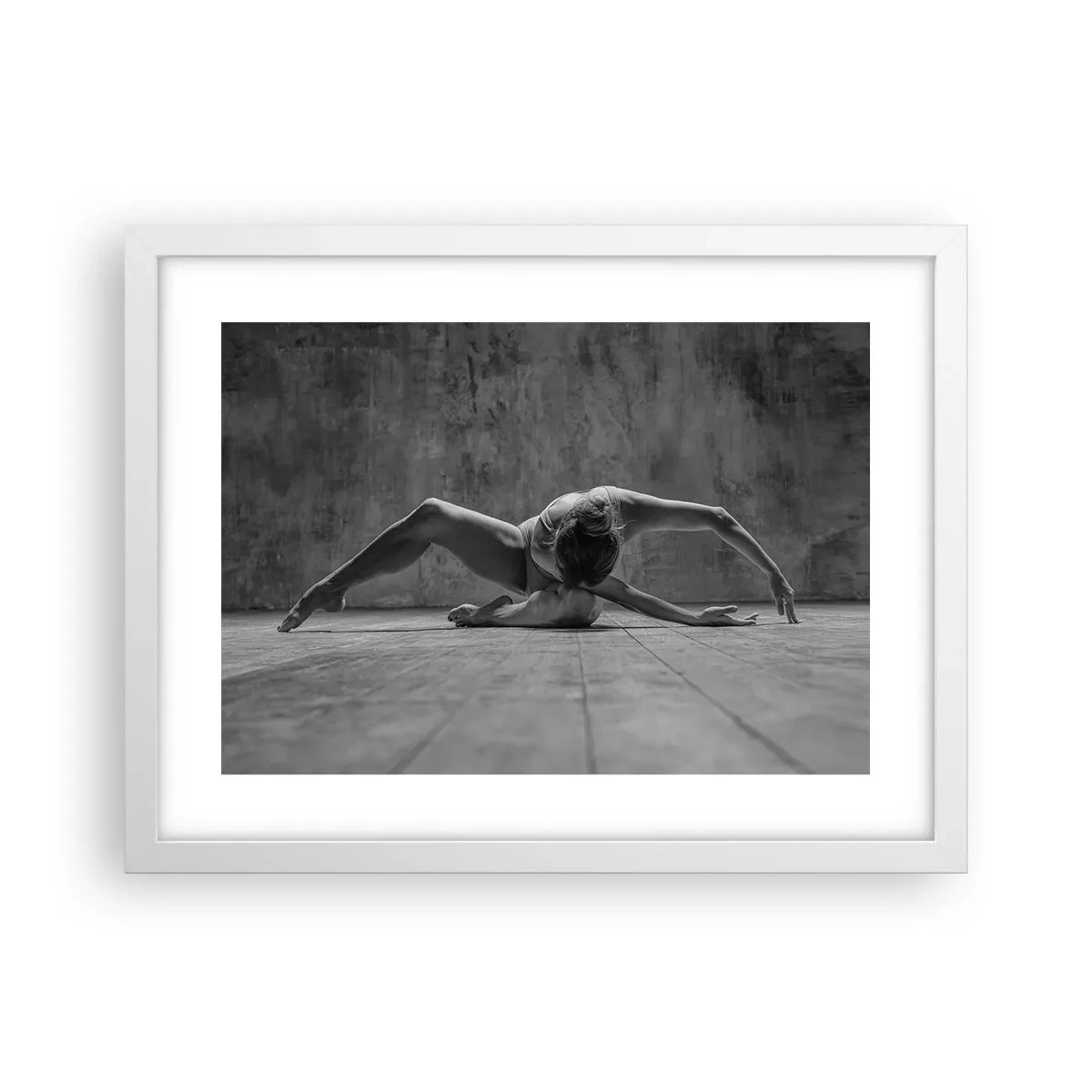 Affisch i vit ram - Upphittad symmetri - 40x30 cm