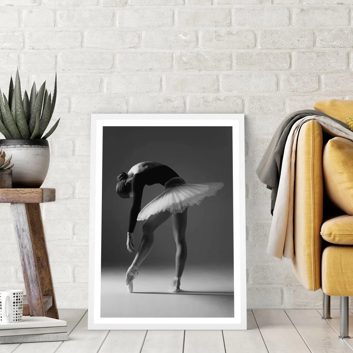Affisch i vit ram - Bella ballerina - 50x70 cm