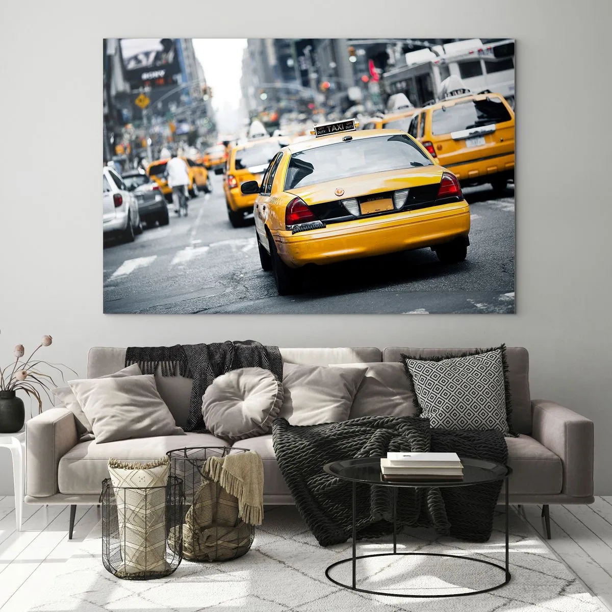 Glastavla - Bild på glas - Gula taxibilar på gatorna i New York i stadens vimmel - 70x50cm - Endast i denna stad - Modern väggdekoration för vardagsrum och sovrum ARTTOR