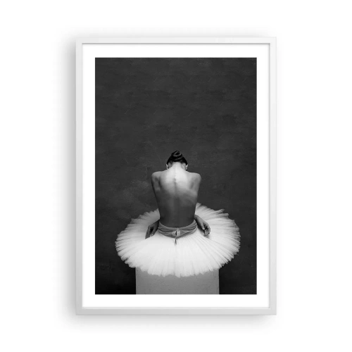 Affisch i vit ram - Hon blommar ut - 50x70 cm