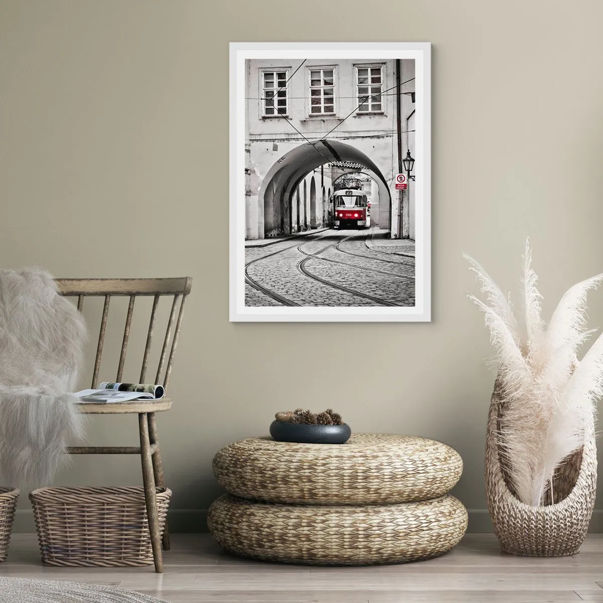 Affisch i vit ram - Genom stadens labyrint - 70x100 cm