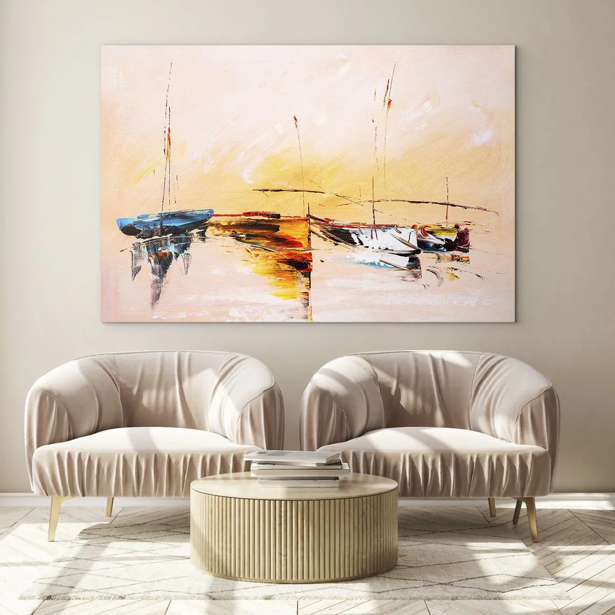 Glastavla - Bild på glas - Färgglada båtar förtöjda mot en impressionistisk solnedgångsbakgrund - 70x50cm - En kväll i hamnen - Modern väggdekoration för vardagsrum och sovrum ARTTOR
