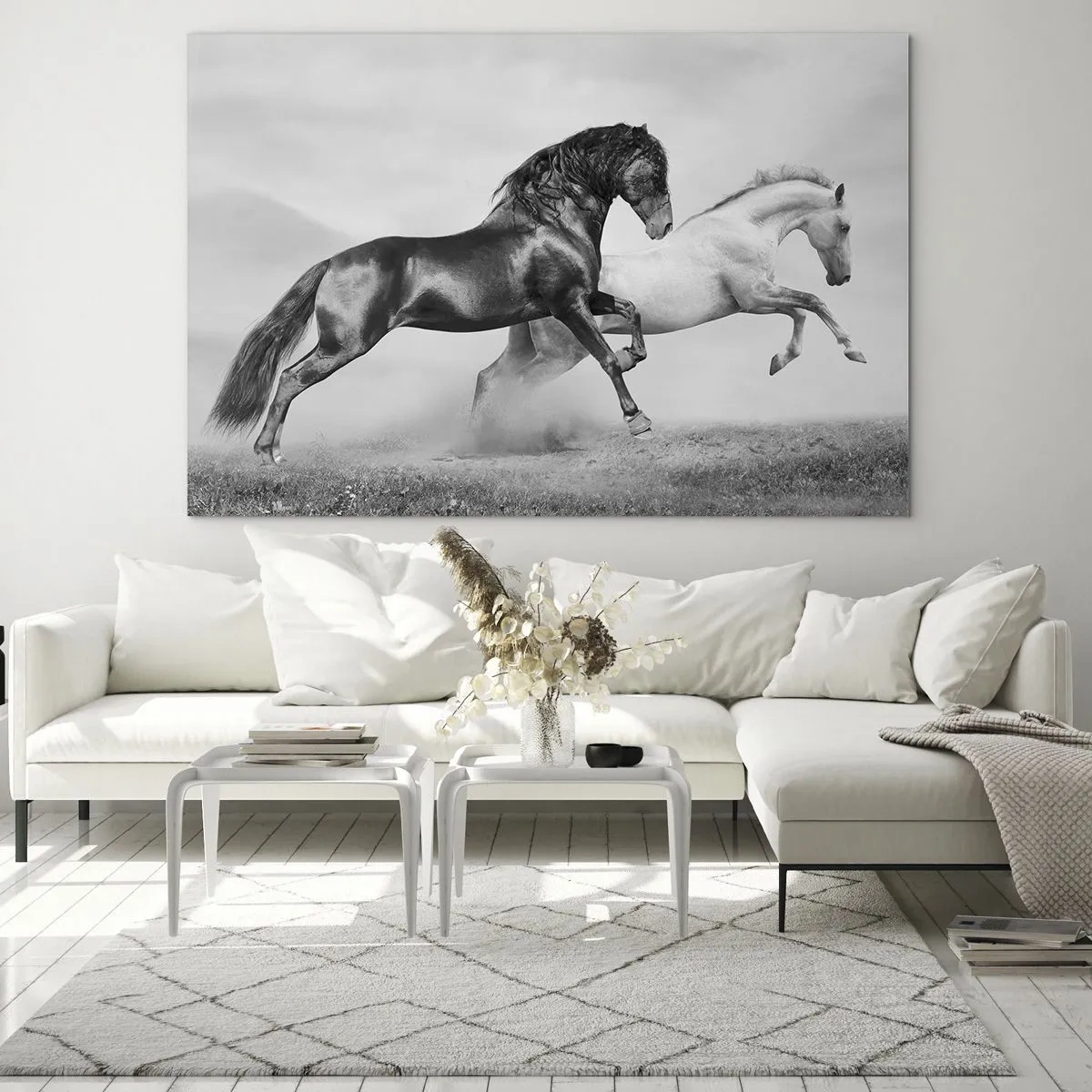 Glastavla - Bild på glas - Svartvita hästar i en dynamisk miljö - 70x50cm - Änglar och demoner - Modern väggdekoration för vardagsrum och sovrum ARTTOR