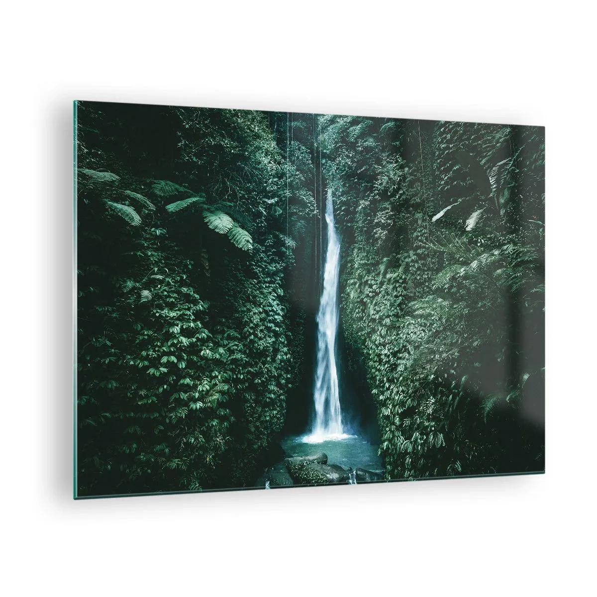 Glastavla - Bild på glas - Ett vattenfall mitt i tät tropisk vegetation - 70x50cm - Tropisk spa - Modern väggdekoration för vardagsrum och sovrum ARTTOR
