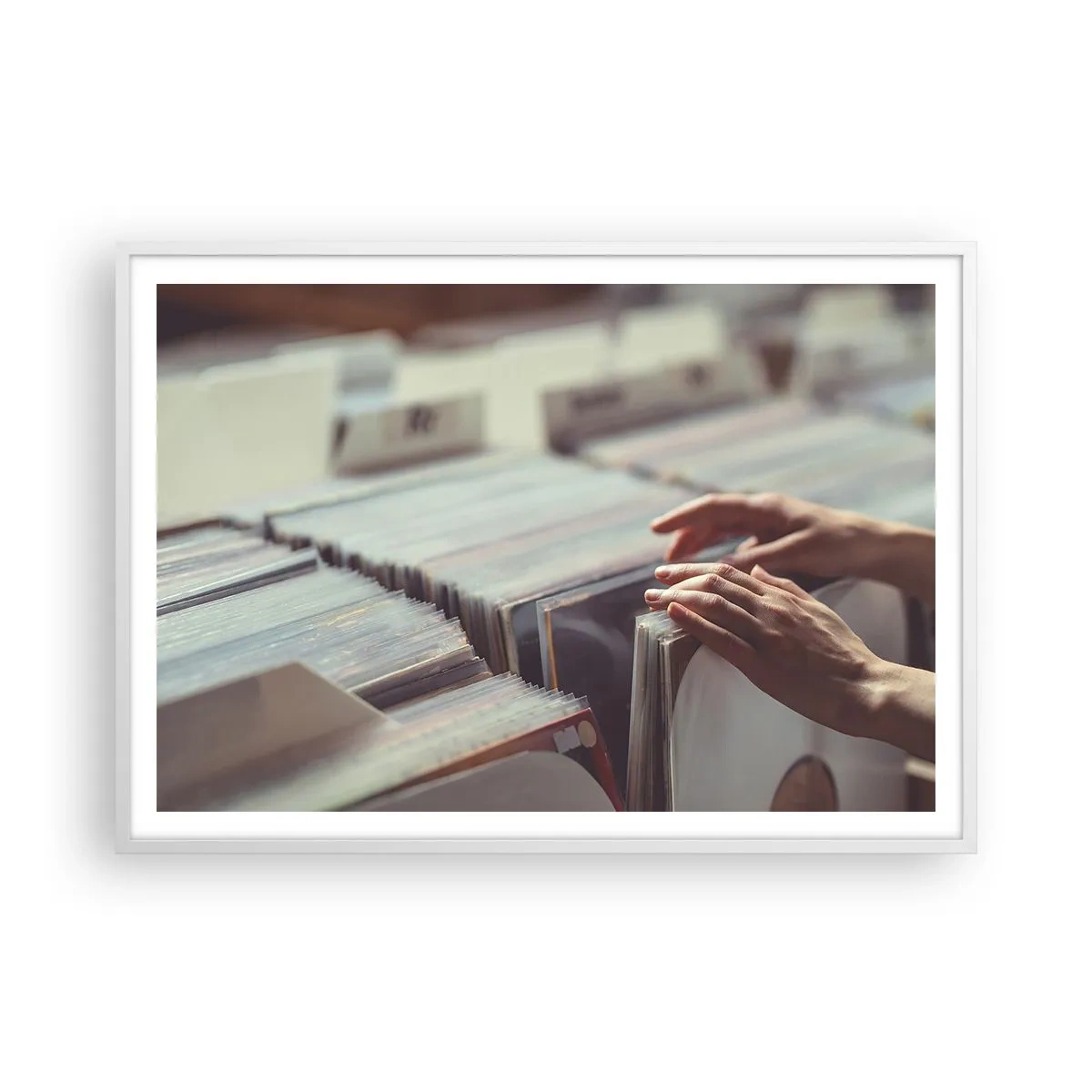 Affisch i vit ram - I jakten efter känslor - 100x70 cm