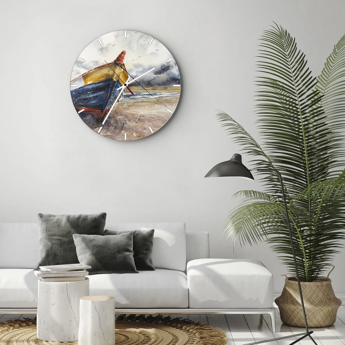 Väggklocka - Klocka på glas - En färgglad båt på en sandstrand i målerisk stil - 30x30cm - Vila på stranden - Modern väggdekoration för vardagsrum, kök och sovrum ARTTOR