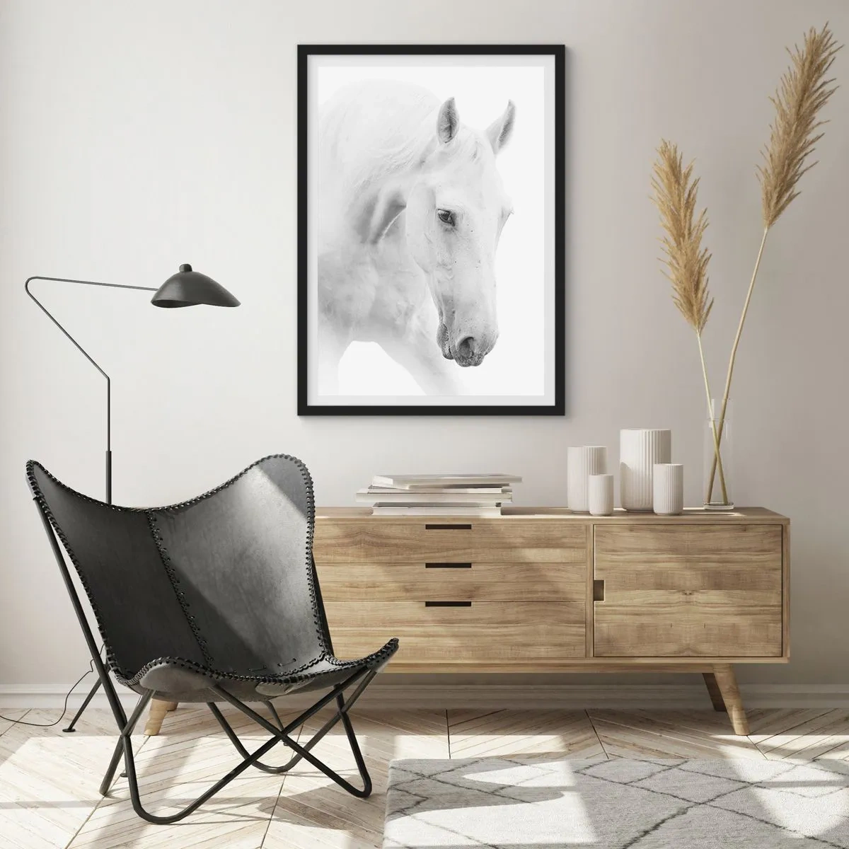 Affisch i svart ram - Porträtt av en vit häst i minimalistisk stil - 50x70cm - Är det vänskap…? - Modern väggdekoration för vardagsrum och sovrum ARTTOR