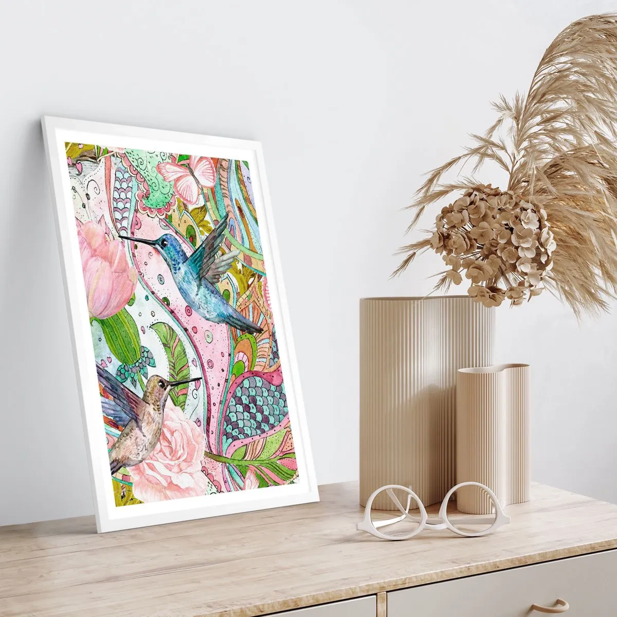 Affisch i vit ram - Inbäddade i klätterväxter - 40x50 cm