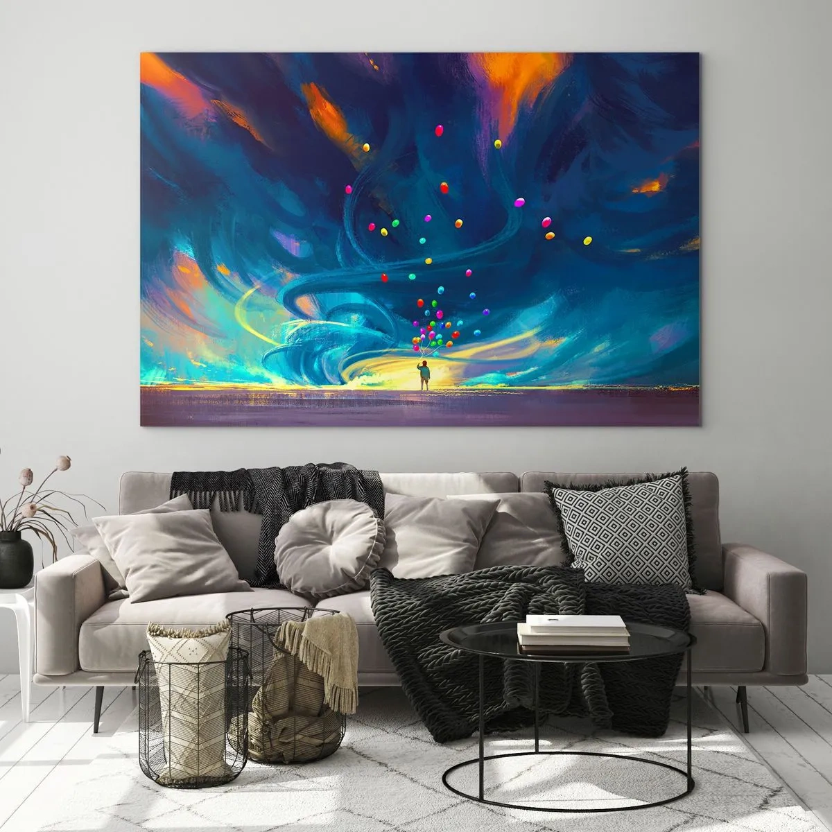 Glastavla - Bild på glas - En person som håller färgglada ballonger mot en blå vindbakgrund. - 70x50cm - Blå vind - Modern väggdekoration för vardagsrum och sovrum ARTTOR