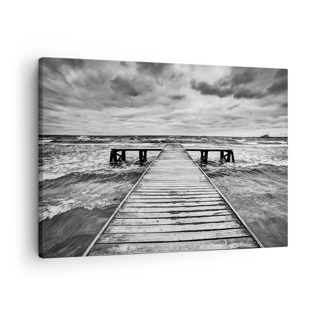 Canvastavla - Bild på duk - En svartvit vy av en träbrygga över ett stormigt hav. - 70x50cm - Jag väntar på vind som blåser bort... - Modern väggdekoration för vardagsrum och sovrum ARTTOR