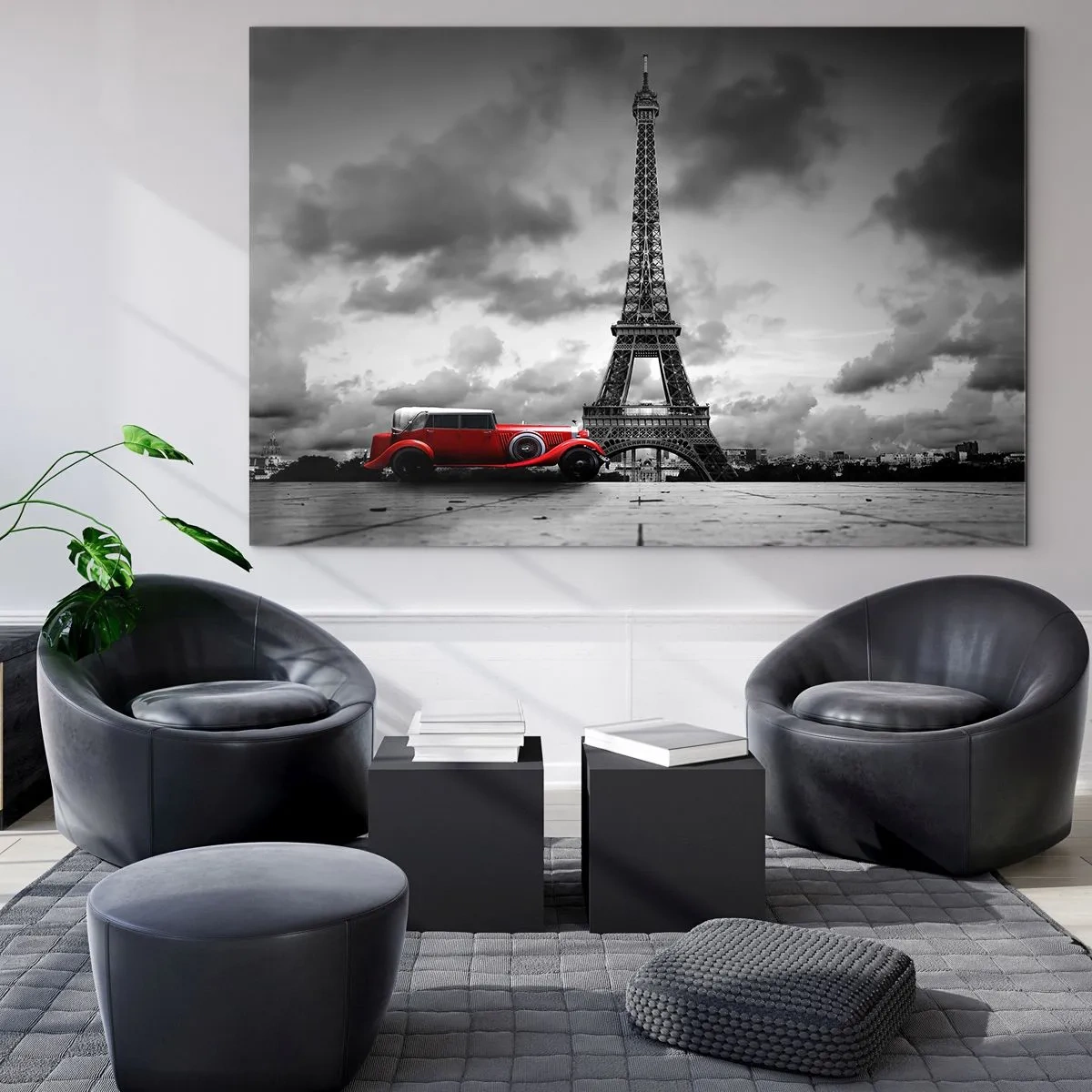 Glastavla - Bild på glas - En röd retrobil med Eiffeltornet i bakgrunden i svartvit miljö. - 70x50cm - Inte så länge sedan i Paris - Modern väggdekoration för vardagsrum och sovrum ARTTOR