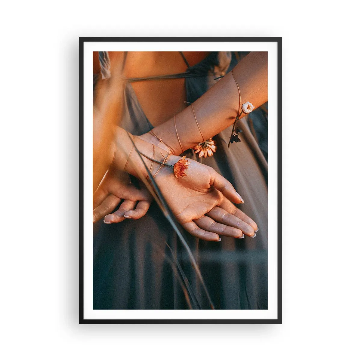 Affisch i svart ram - Bunden till naturen - 70x100 cm