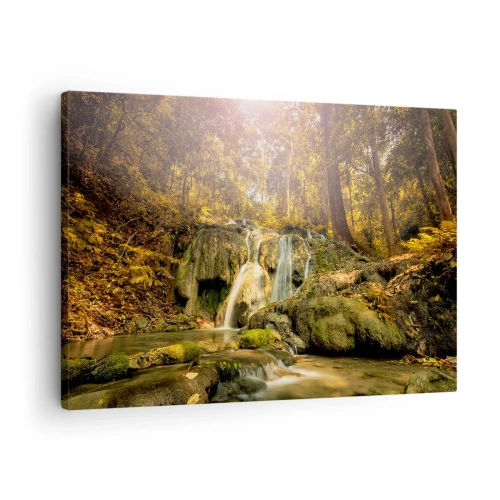 Canvastavla - Bild på duk - Ett skogsvattenfall i solens strålar, omgivet av grönska - 70x50cm - Skogkaskad i grönt - Modern väggdekoration för vardagsrum och sovrum ARTTOR
