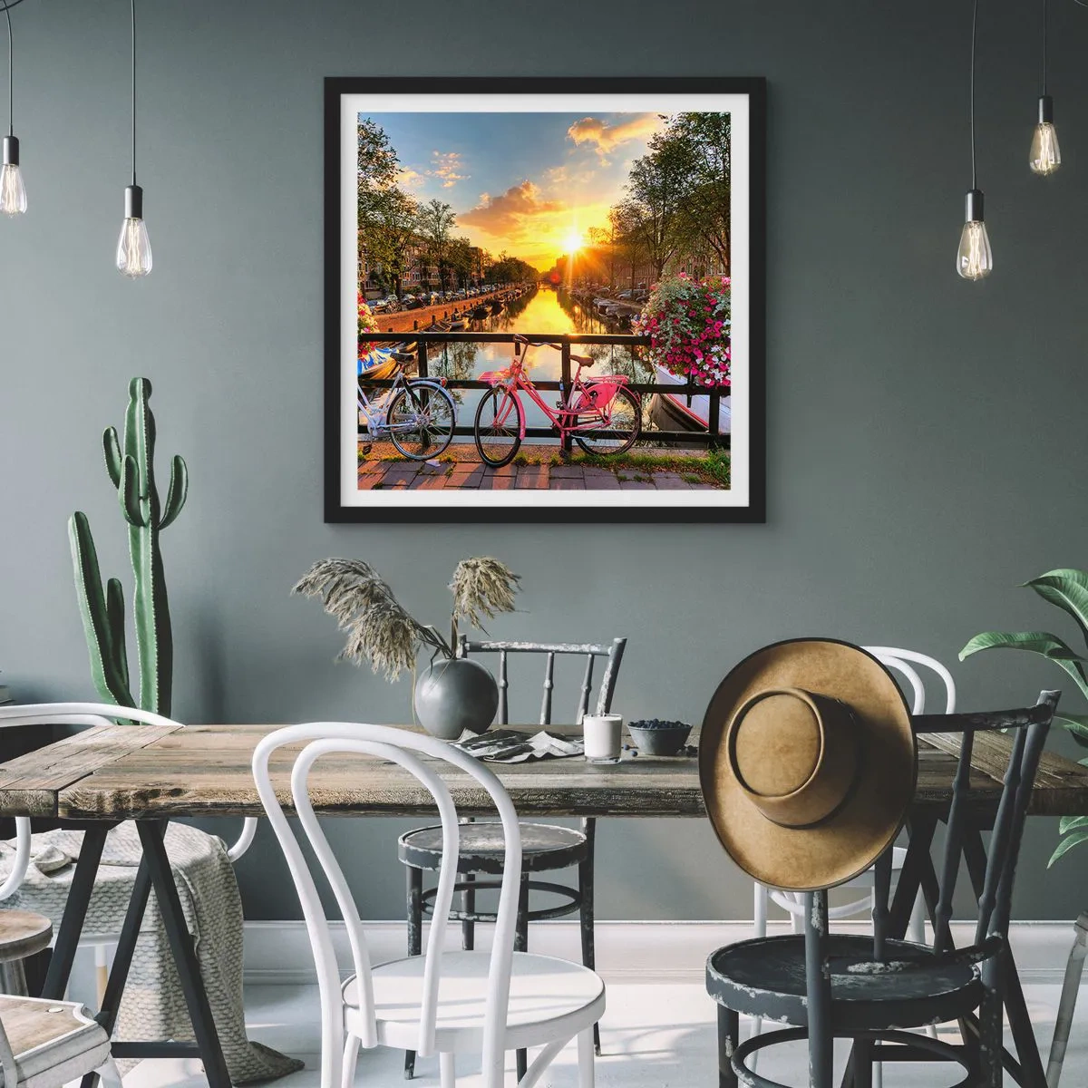 Affisch i svart ram - Vårmorgon i Amsterdam - 30x30 cm