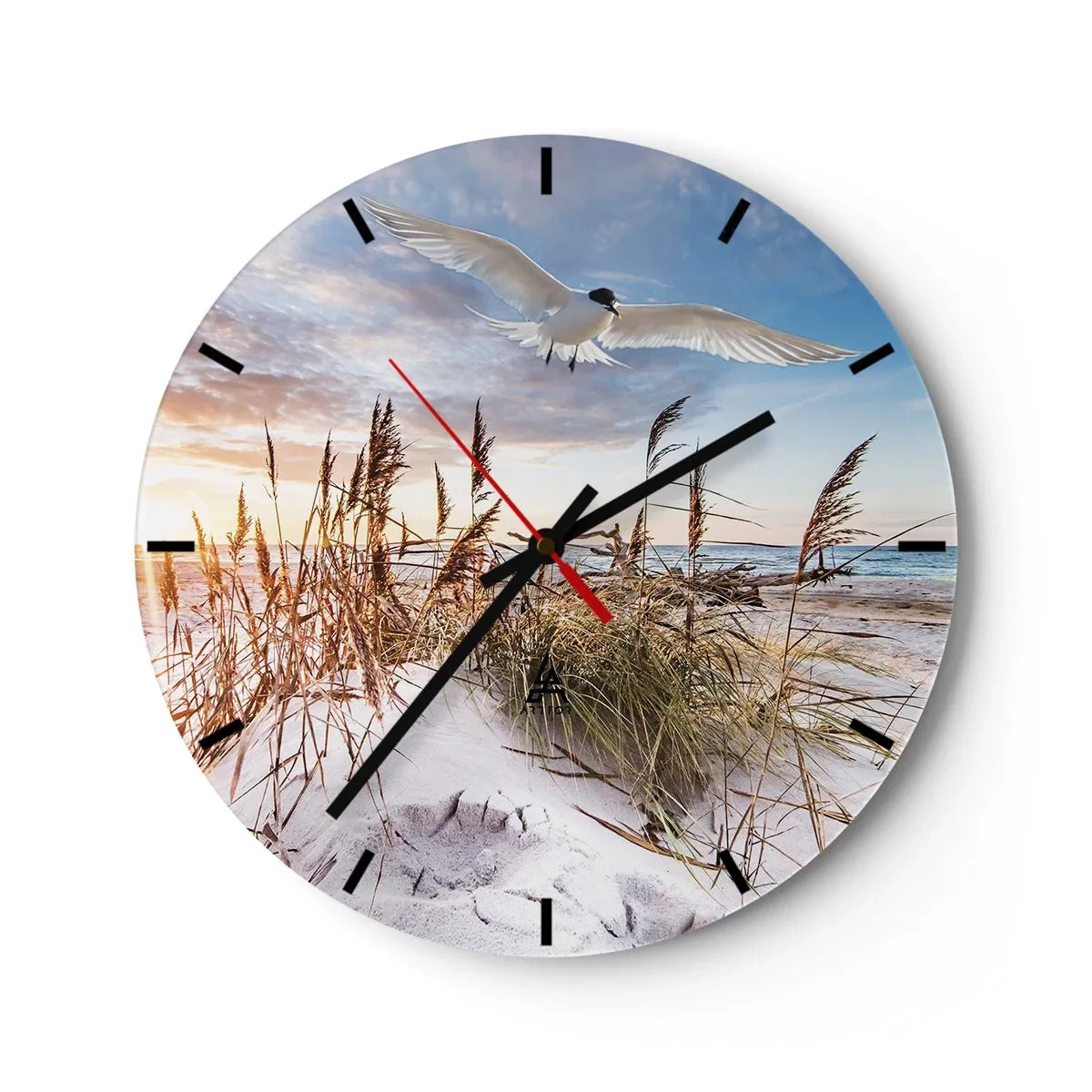 Väggklocka - Klocka på glas - Strand vid solnedgången med en fågel som flyger över sanddynerna - 30x30cm - Vind från havet - Modern väggdekoration för vardagsrum, kök och sovrum ARTTOR