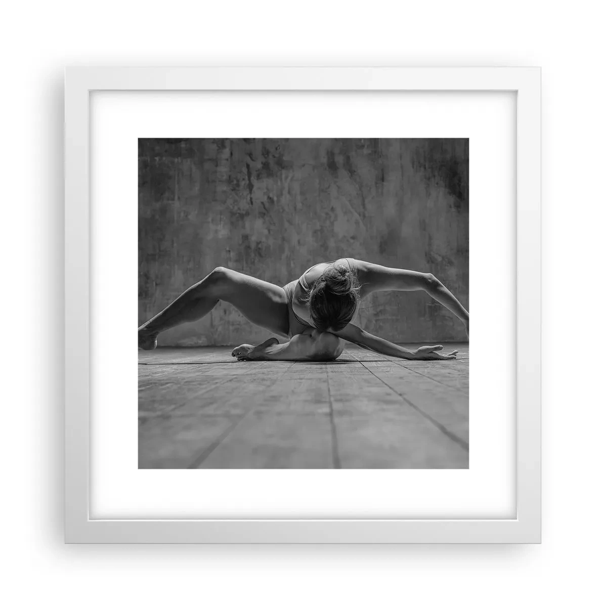 Affisch i vit ram - Upphittad symmetri - 30x30 cm