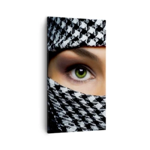 Canvastavla - Bild på duk - Beslöjad grönögd skönhet - 45x80 cm