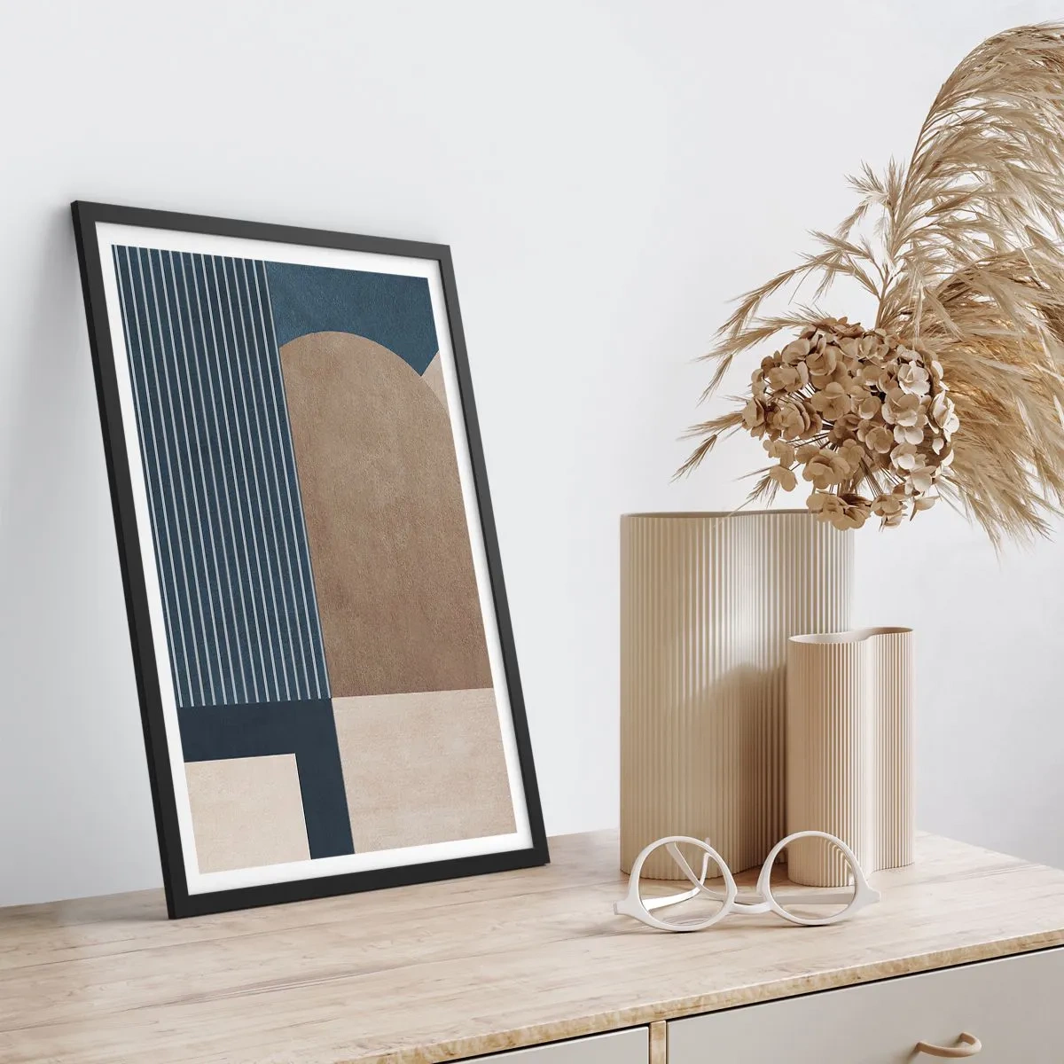 Affisch i svart ram - Komposition av enkelhet och rundhet - 30x40 cm