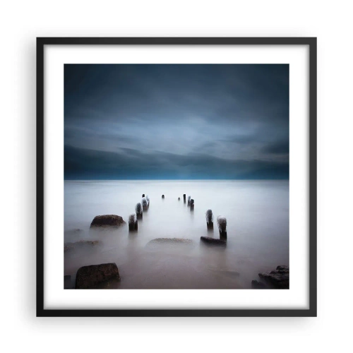 Affisch i svart ram - Fundersam sjö - 50x50 cm