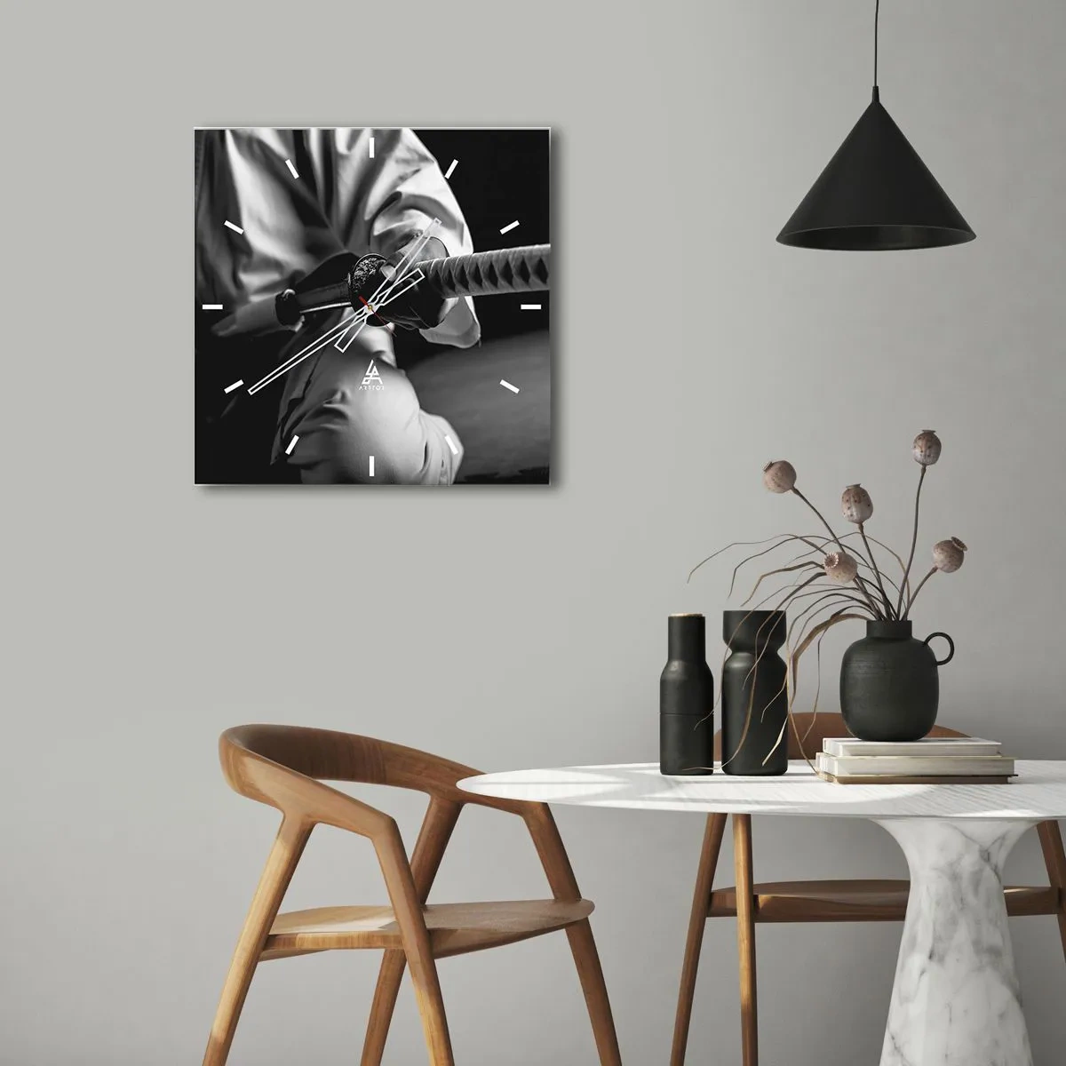 Väggklocka - Klocka på glas - Kämpens själ - 30x30 cm