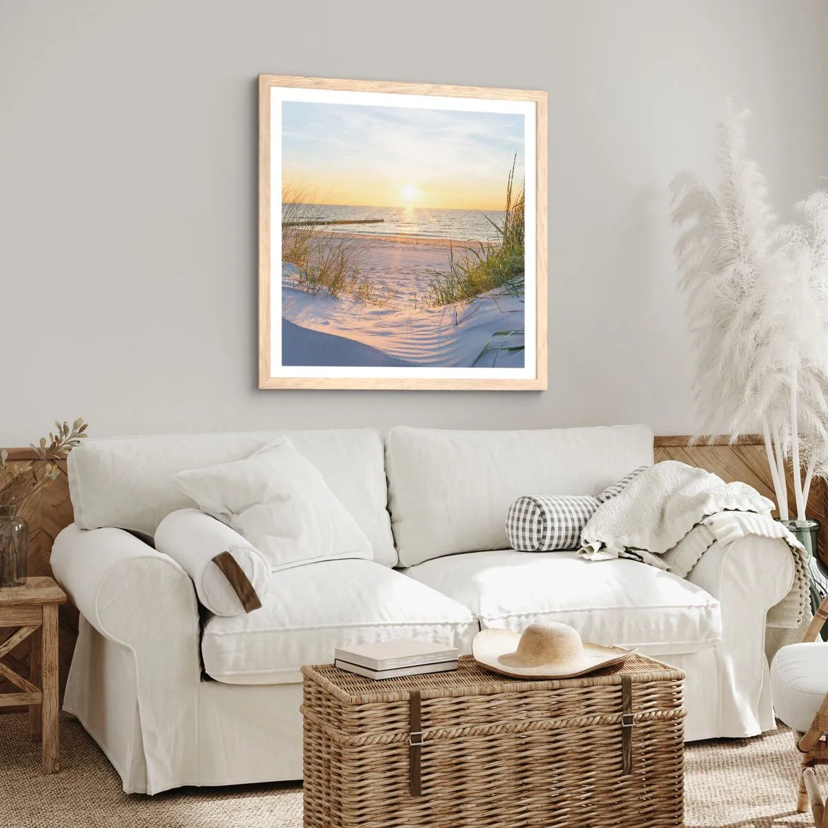 Affisch i ram av ljusek - Havets brus, fågelsång, tom strand bland träden - 60x60 cm
