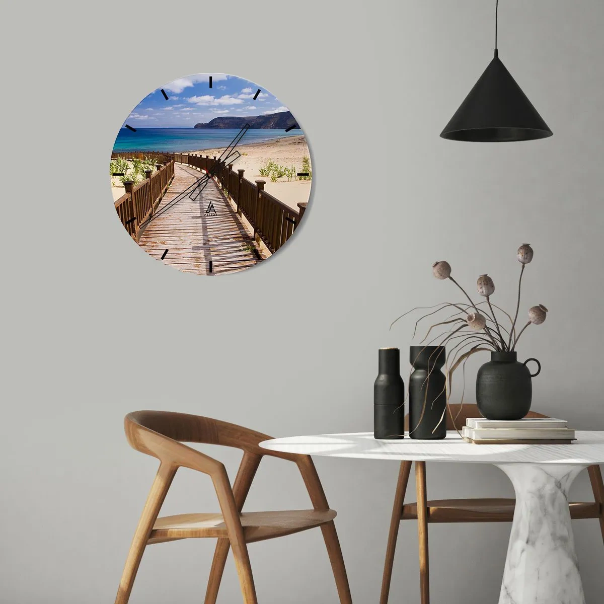 Väggklocka - Klocka på glas - En trägångbro som leder till stranden vid det blå havet - 30x30cm - Ta mig till de lyckliga öarna - Modern väggdekoration för vardagsrum, kök och sovrum ARTTOR