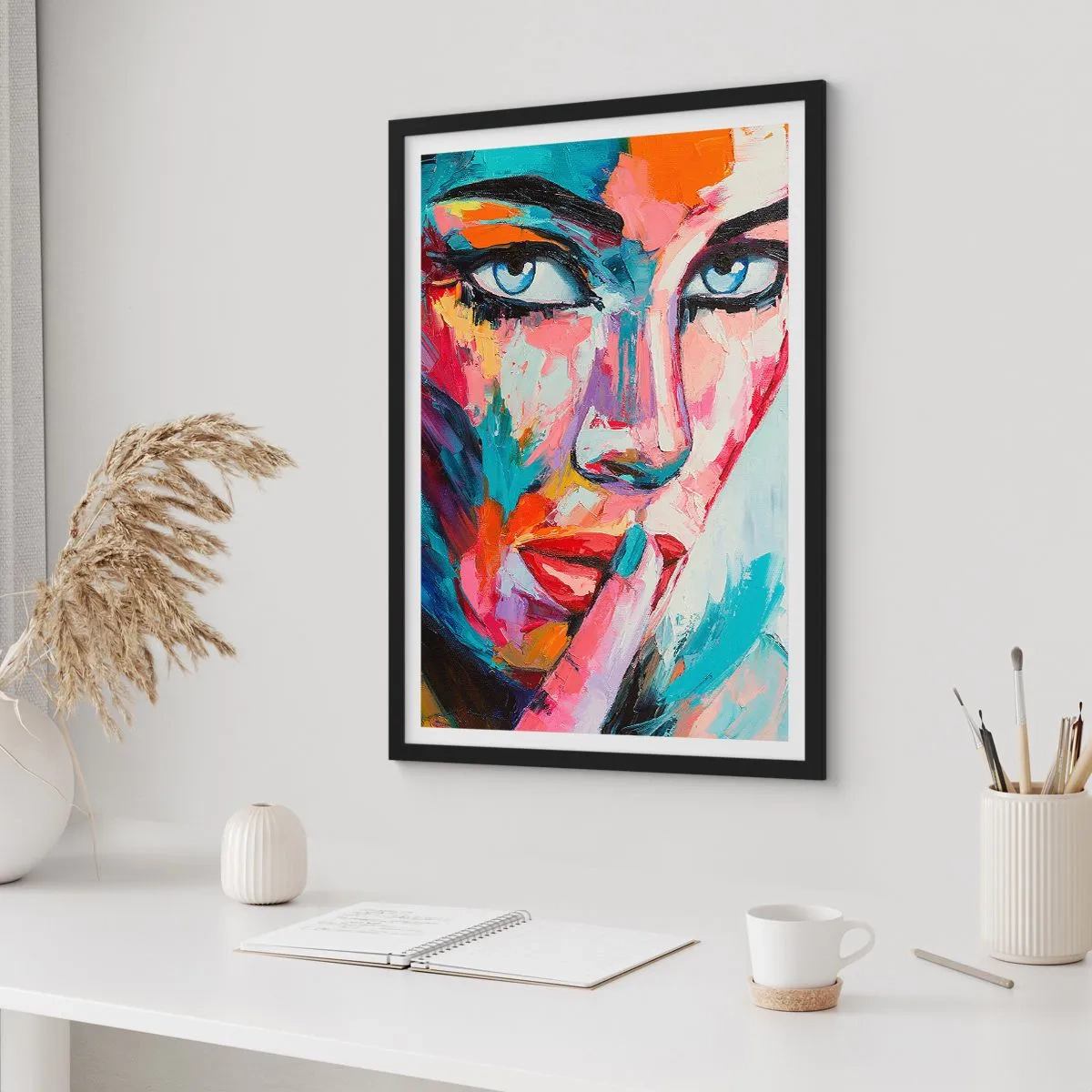 Affisch i svart ram - Färgglatt porträtt av en kvinna i en uttrycksfull stil - 50x70cm - Vår första hemlighet - Modern väggdekoration för vardagsrum och sovrum ARTTOR