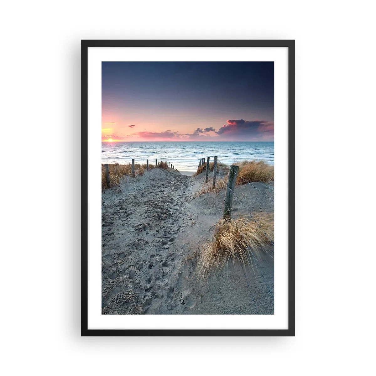 Affisch i svart ram - Strandstig vid solnedgången med havsutsikt - 50x70cm - Utspilld skenregnbåge... - Modern väggdekoration för vardagsrum och sovrum ARTTOR