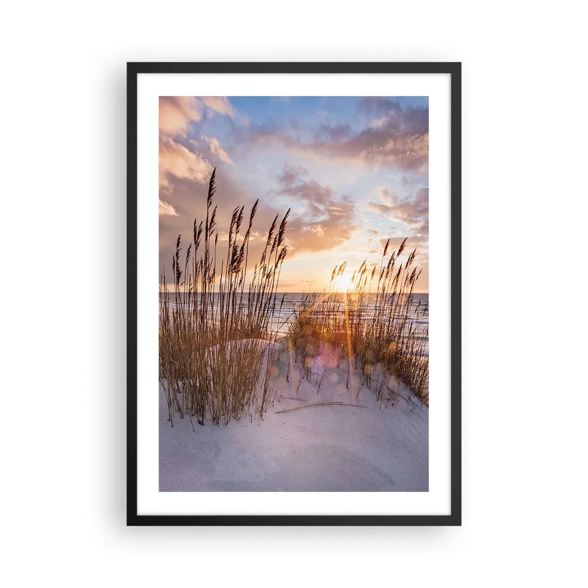 Affisch i svart ram - Gräset på sanddynerna upplyst av solnedgångens strålar - 50x70cm - Farväl till solen och vinden - Modern väggdekoration för vardagsrum och sovrum ARTTOR