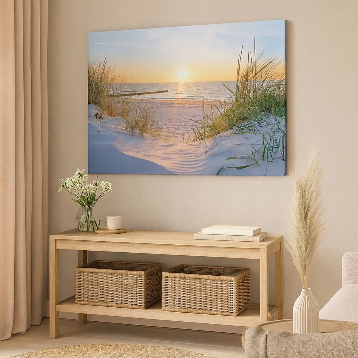 Canvastavla - Bild på duk - En sandstrand med utsikt över solnedgången över havet - 70x50cm - Havets brus, fågelsång, tom strand bland träden - Modern väggdekoration för vardagsrum och sovrum ARTTOR