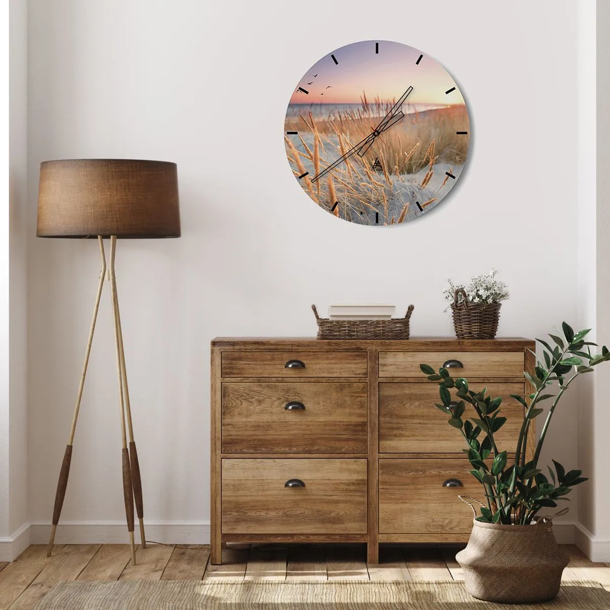 Väggklocka - Klocka på glas - Strandgräs vid solnedgången med utsikt över havet - 30x30cm - Östersjövaggvisa - Modern väggdekoration för vardagsrum, kök och sovrum ARTTOR
