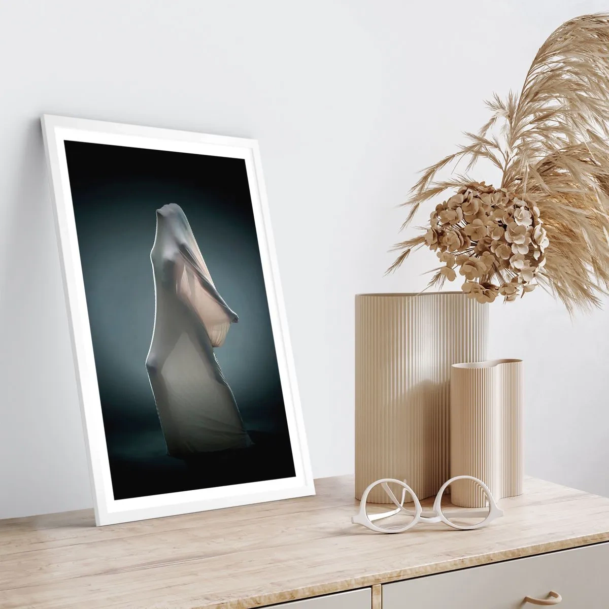 Affisch i vit ram - Dolda drömmar - 40x50 cm