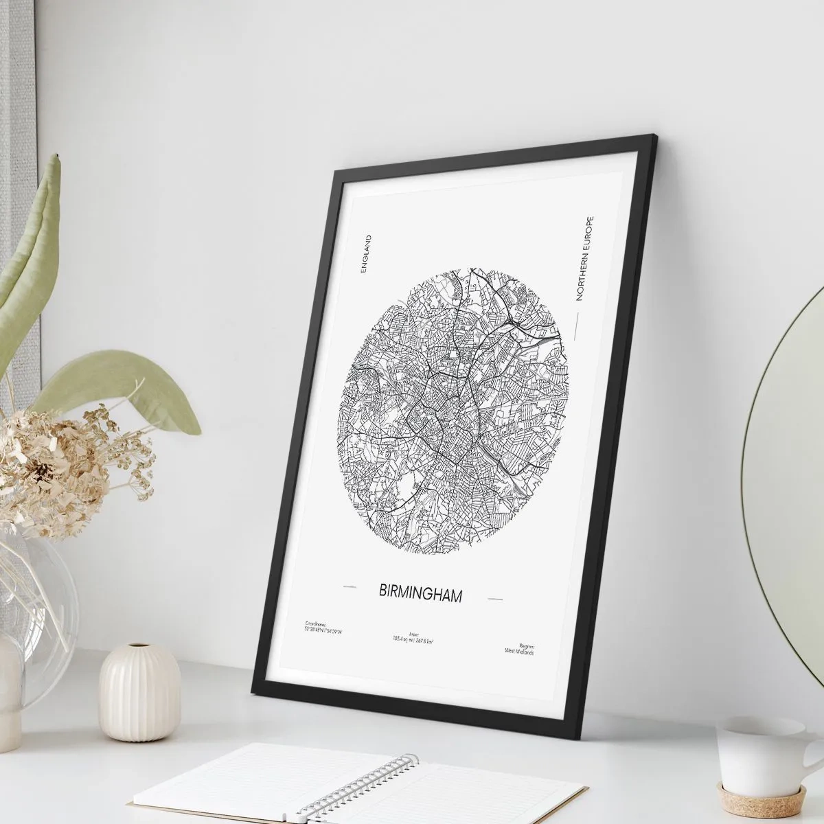 Affisch i svart ram - En minimalistisk svartvit karta över Birmingham - 50x70cm - Birminghams anatomi - Modern väggdekoration för vardagsrum och sovrum ARTTOR