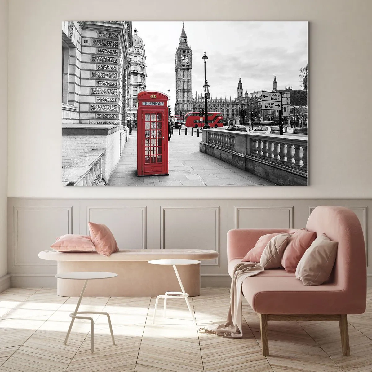 Glastavla - Bild på glas - Svartvitt London med en röd telefonkiosk och buss - 70x50cm - London utan tvekan - Modern väggdekoration för vardagsrum och sovrum ARTTOR