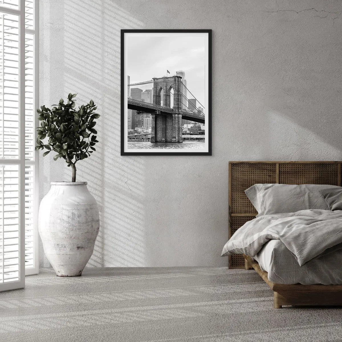 Affisch i svart ram - Brooklynbron i monokrom - 50x70cm - New York stämning - Modern väggdekoration för vardagsrum och sovrum ARTTOR