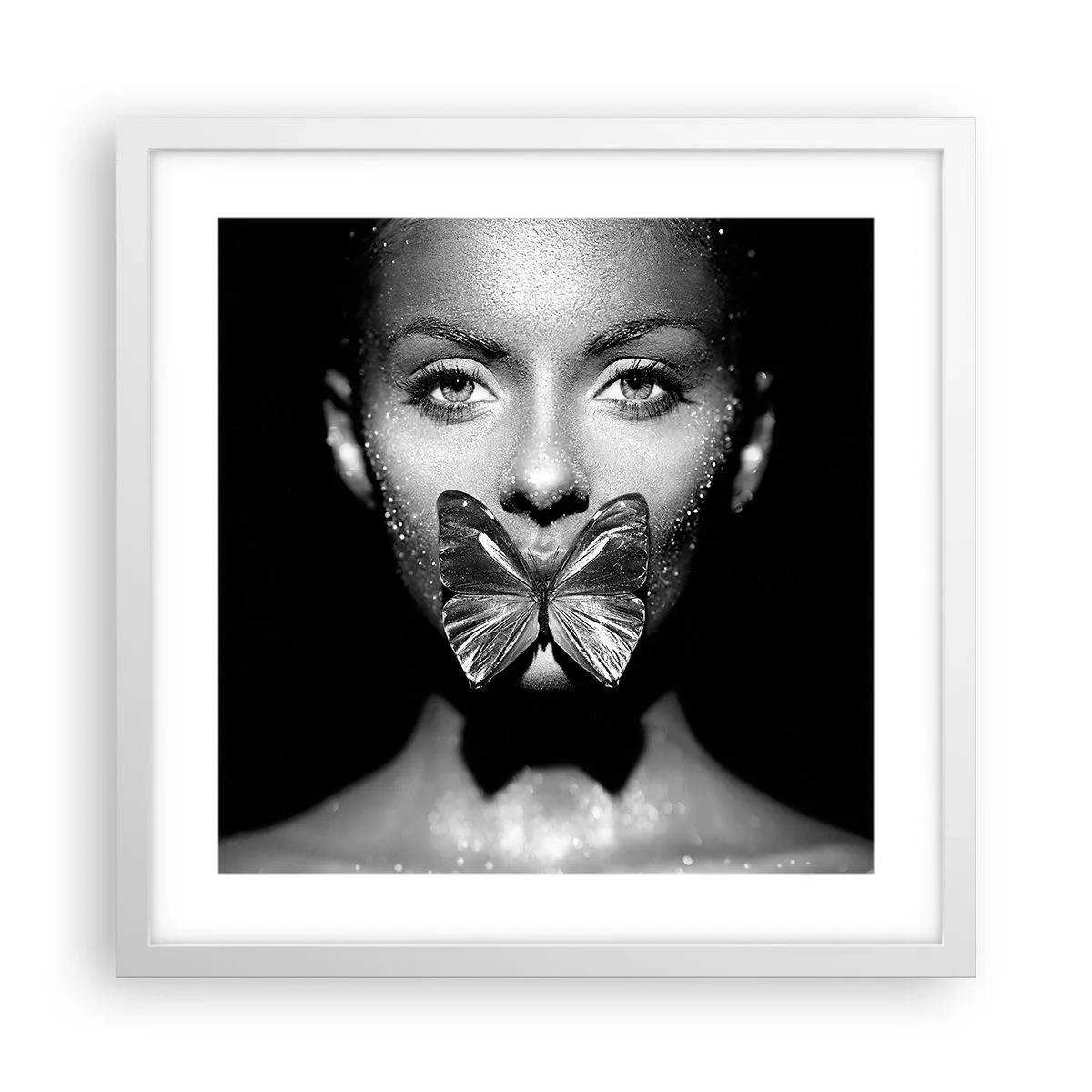 Affisch i vit ram - Fjärilkyss - 40x40 cm