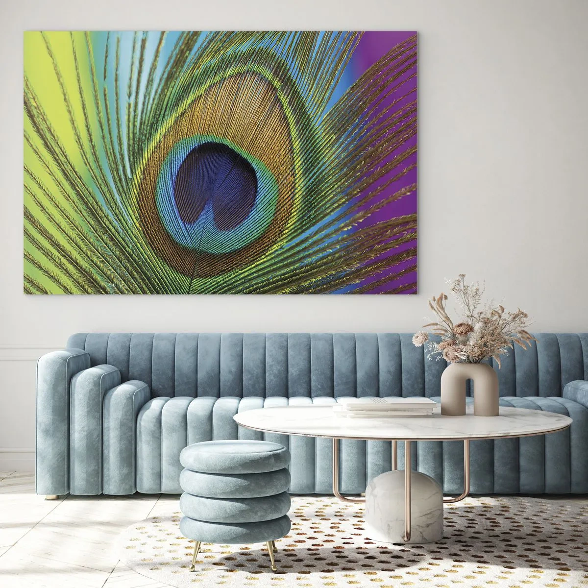 Glastavla - Bild på glas - En närbild av en färgglad påfågelfjäder - 70x50cm - Öga mot öga - Modern väggdekoration för vardagsrum och sovrum ARTTOR