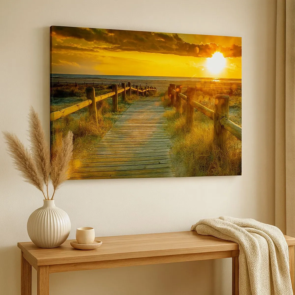 Canvastavla - Bild på duk - En trästig som leder till stranden i skenet av den nedgående solen - 70x50cm - Doppade i gammalt guld - Modern väggdekoration för vardagsrum och sovrum ARTTOR