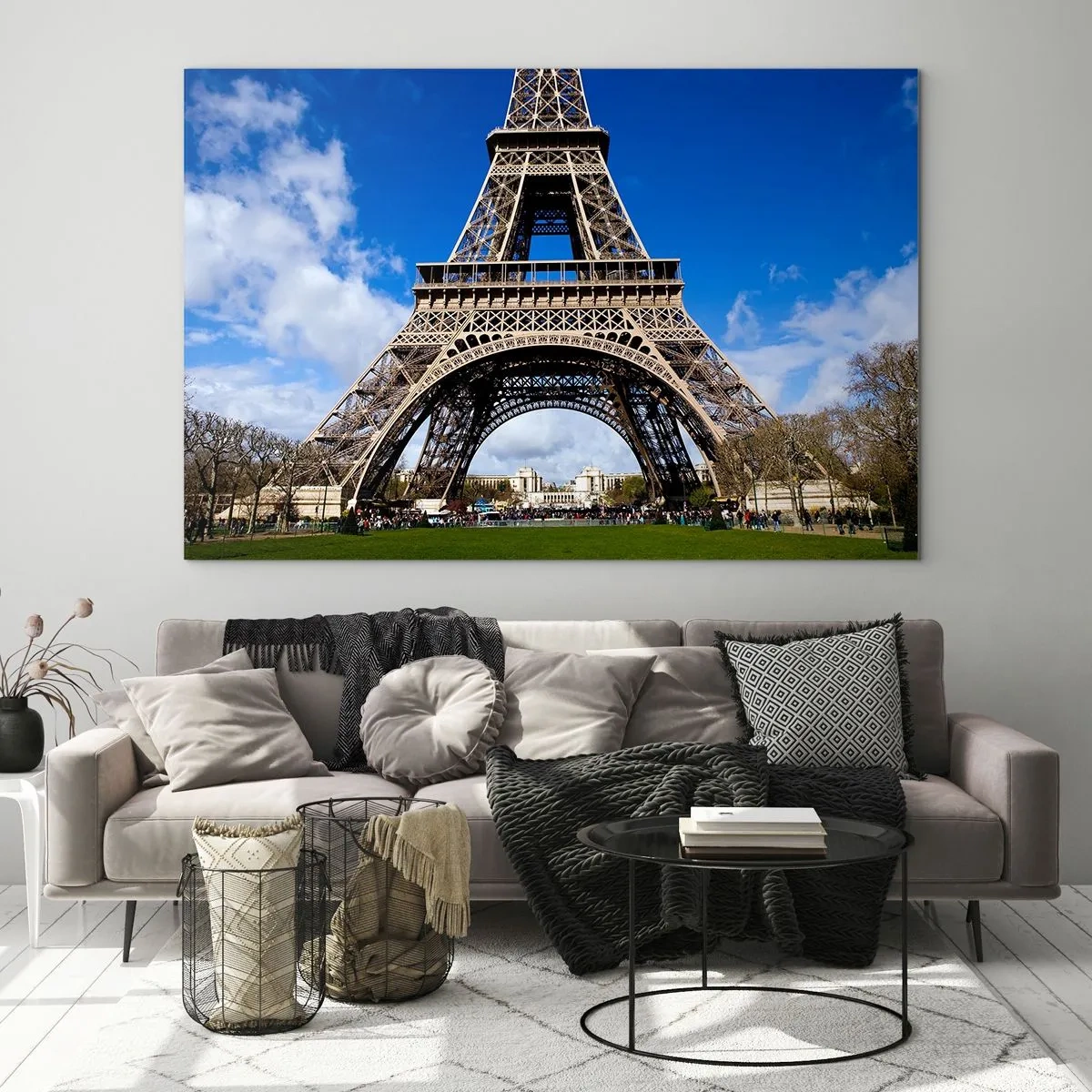 Glastavla - Bild på glas - Eiffeltornet mot en blå himmel - 70x50cm - Hela Paris vid dess fötter - Modern väggdekoration för vardagsrum och sovrum ARTTOR