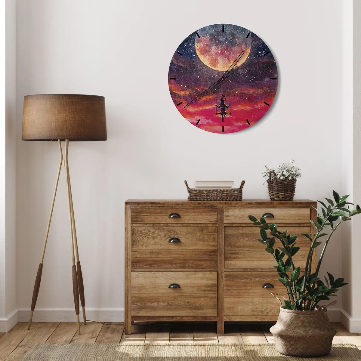Väggklocka - Klocka på glas - En flicka på en gunga svävande under månen - 30x30cm - Sväva i molnen - Modern väggdekoration för vardagsrum, kök och sovrum ARTTOR