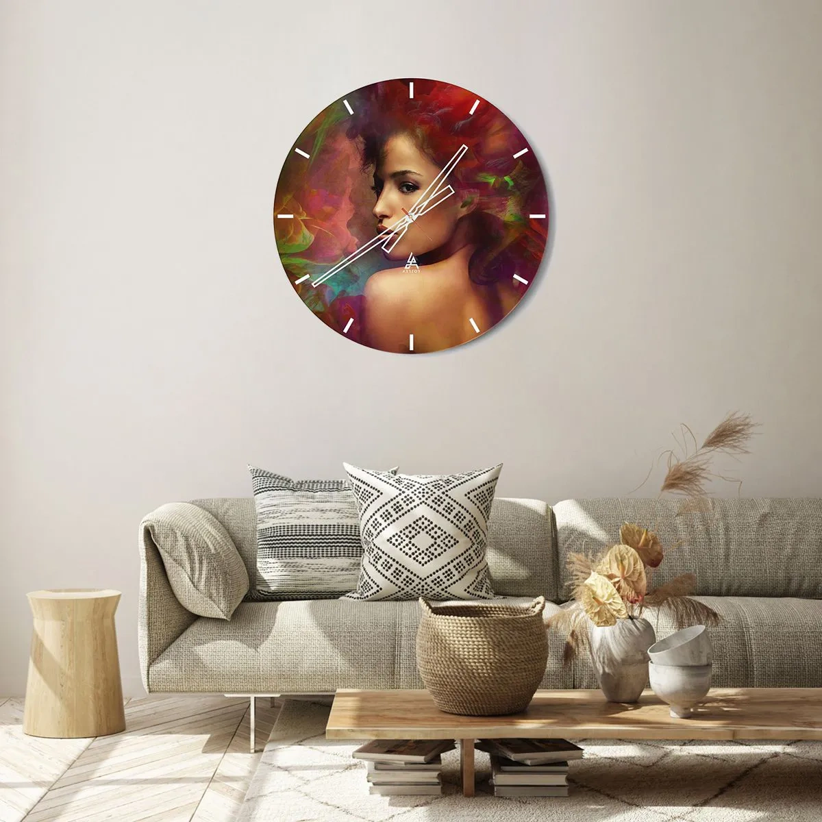 Väggklocka - Klocka på glas - Porträtt av en kvinna med färgglada, disiga effekter i bakgrunden - 30x30cm - Vackrare är regnbågen, delikat som dimman - Modern väggdekoration för vardagsrum, kök och sovrum ARTTOR