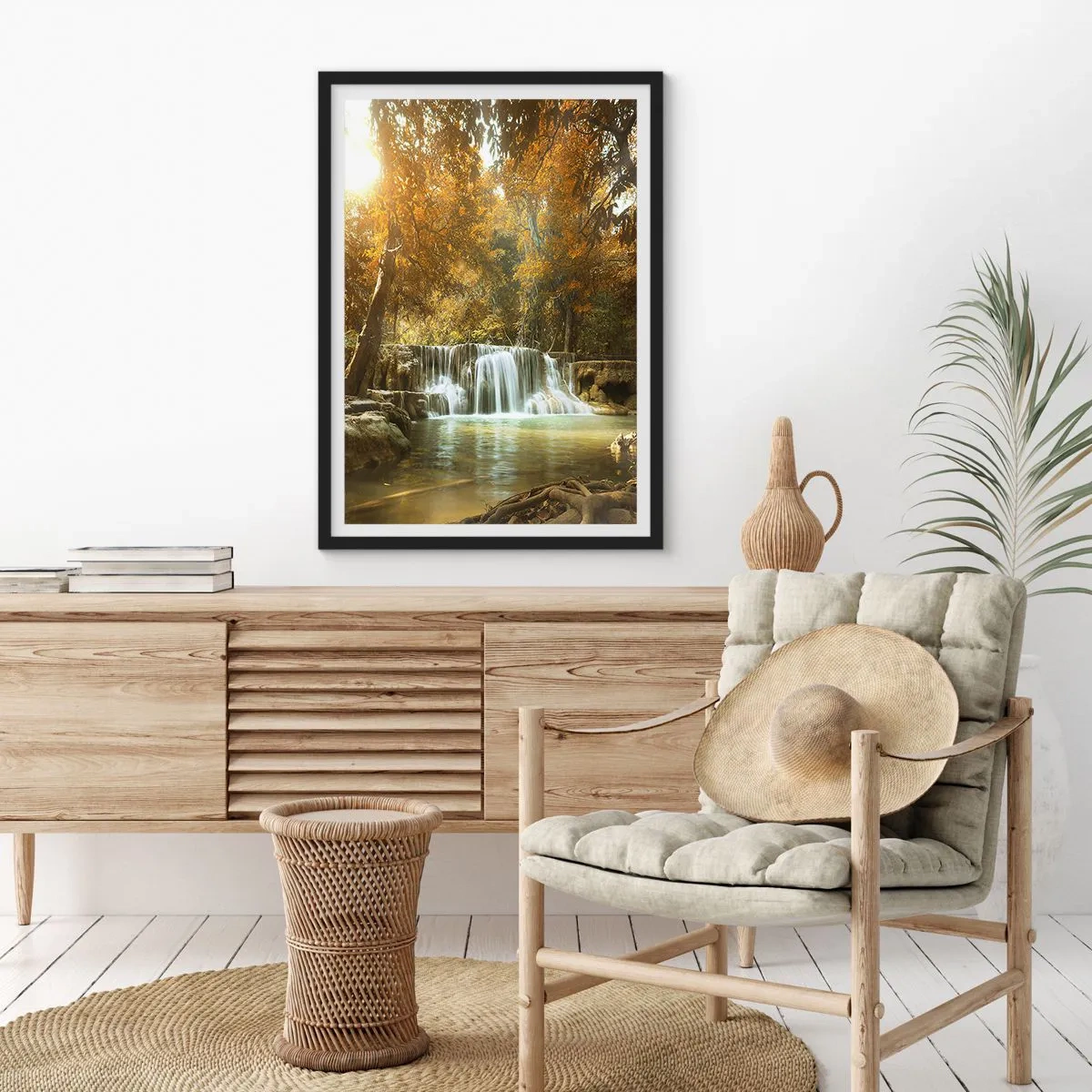 Affisch i svart ram - Höstvattenfall i solljuset - 50x70cm - Parkkaskad - Modern väggdekoration för vardagsrum och sovrum ARTTOR