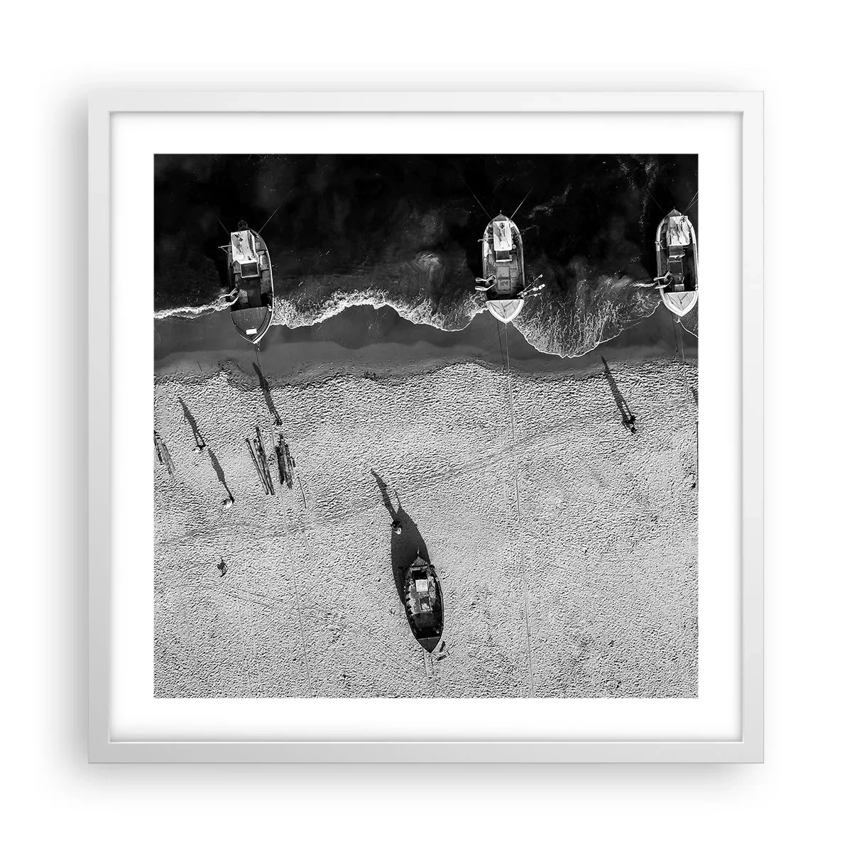 Affisch i vit ram - Fortfarande på stranden... - 50x50 cm