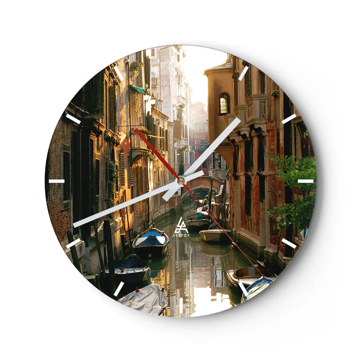 Väggklocka - Klocka på glas - Venedigkanalen vid solnedgången med gondoler - 30x30cm - På en gränd i Venedig - Modern väggdekoration för vardagsrum, kök och sovrum ARTTOR