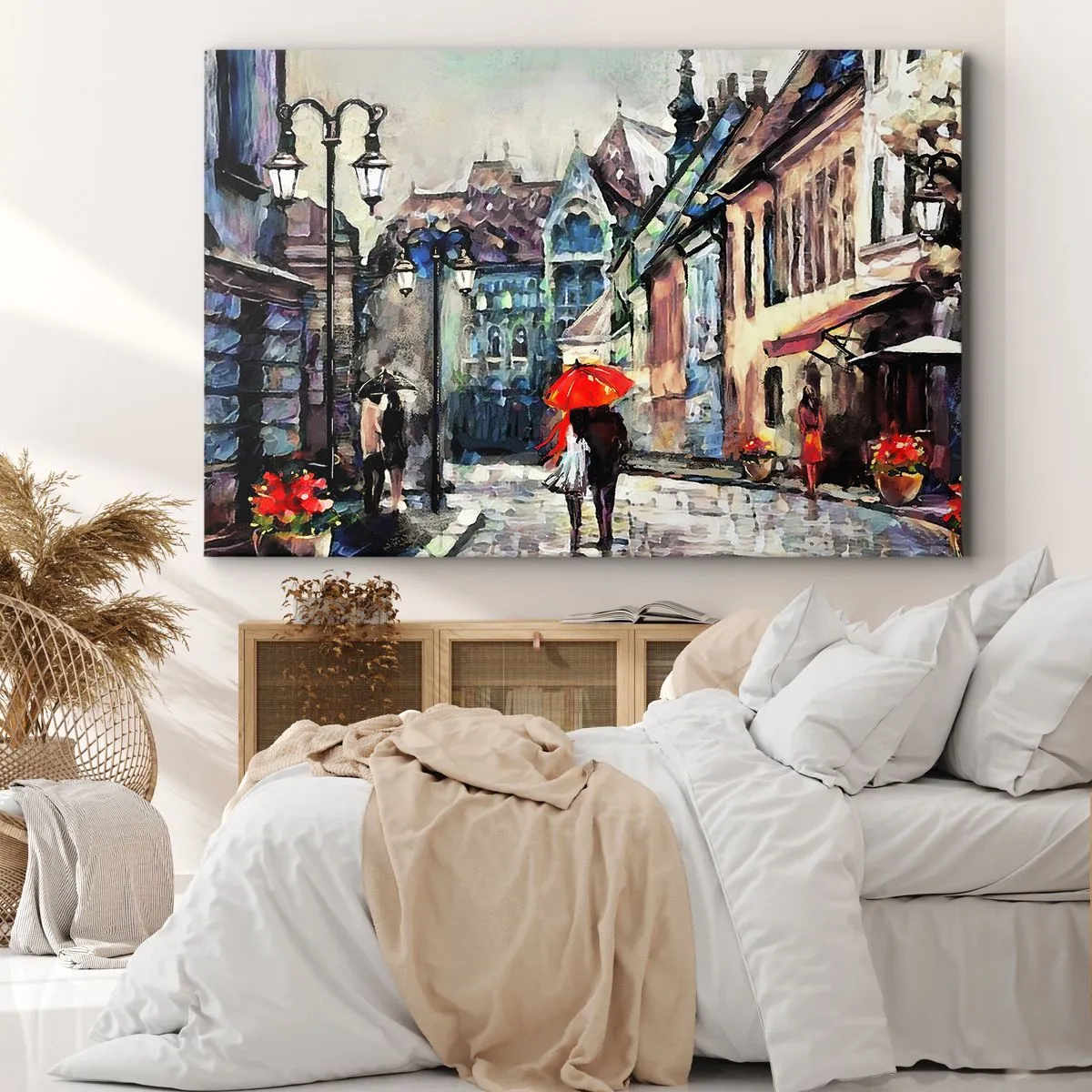 Canvastavla - Bild på duk - En charmig stadsgata med ett par under ett rött paraply - 70x50cm - Regn för två - Modern väggdekoration för vardagsrum och sovrum ARTTOR