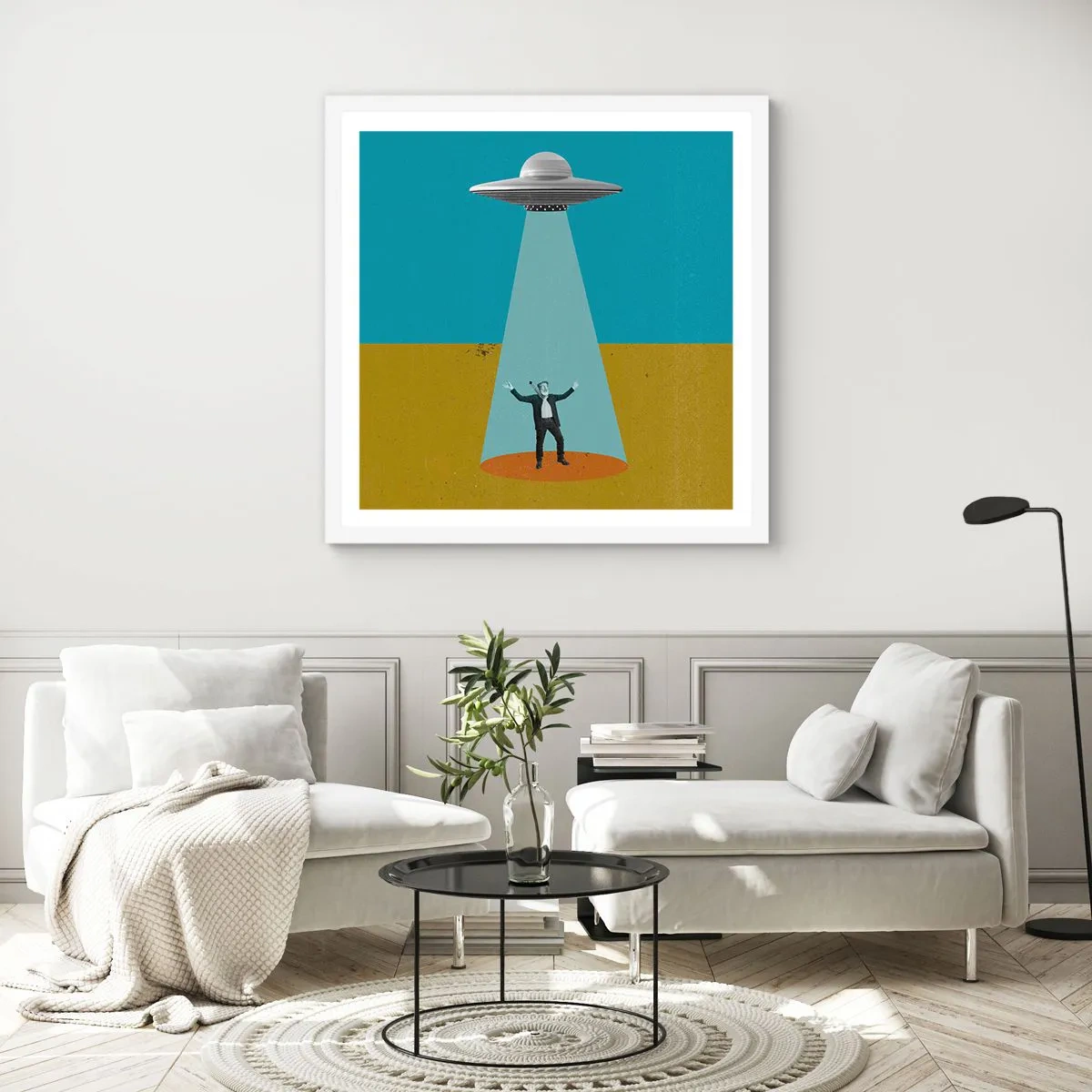 Affisch i vit ram - Ett nära möte - 50x50 cm