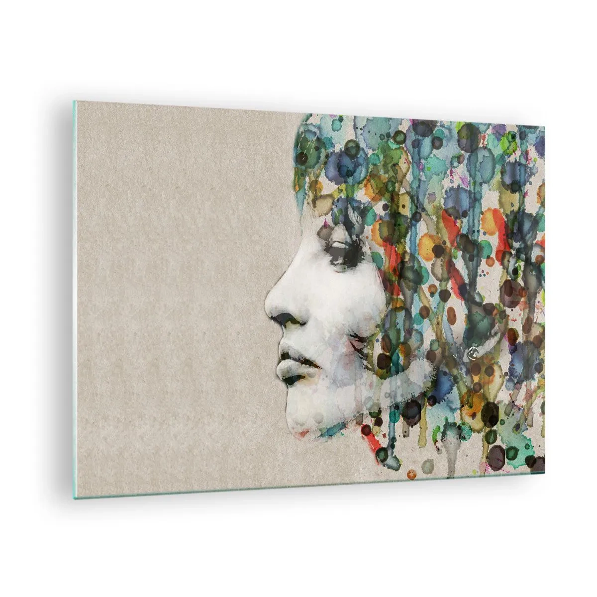 Glastavla - Bild på glas - Porträtt av en kvinna med abstrakta färgaccenter - 70x50cm - Uppstånden ur glädje - Modern väggdekoration för vardagsrum och sovrum ARTTOR