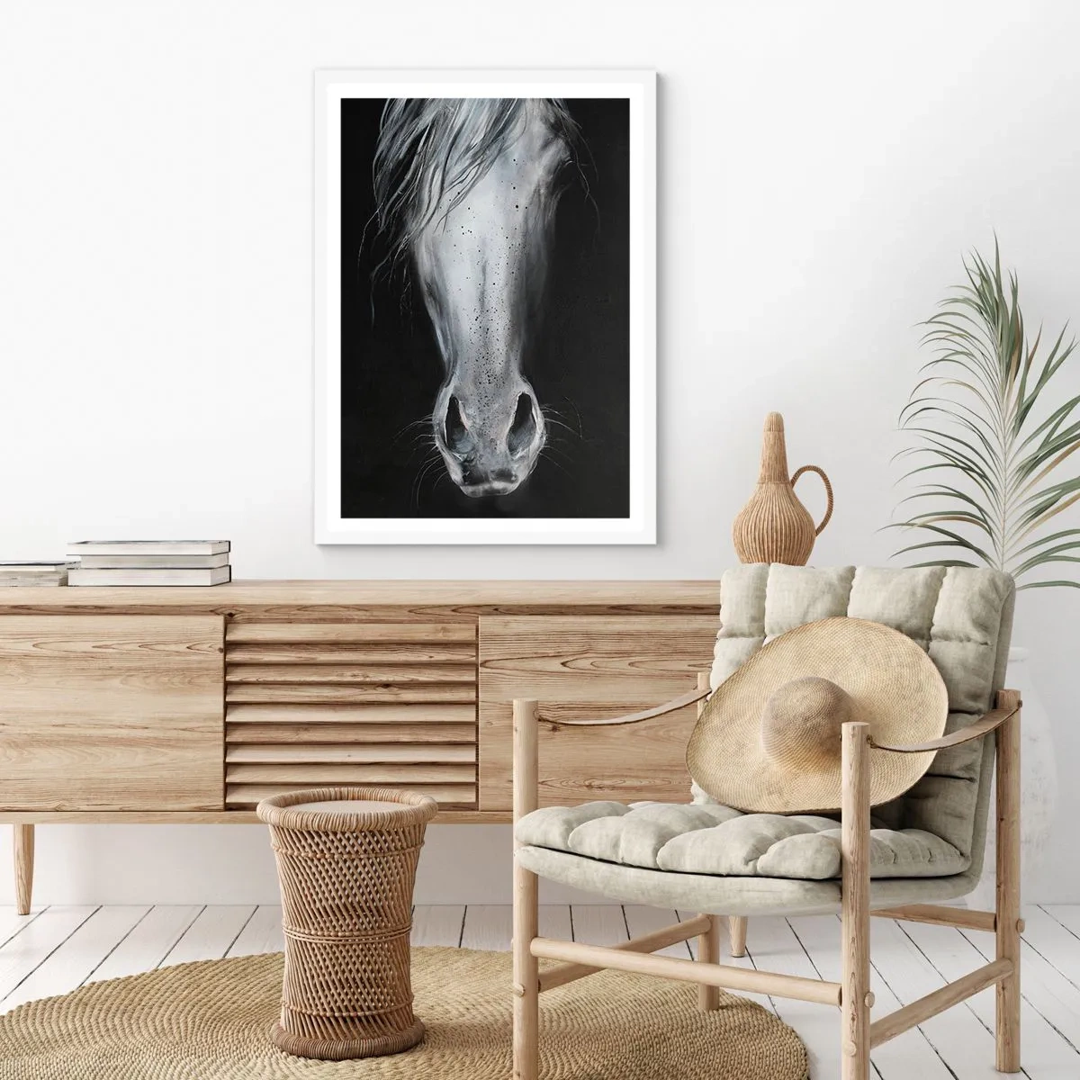 Affisch i vit ram - Förförisk blick - 50x70 cm